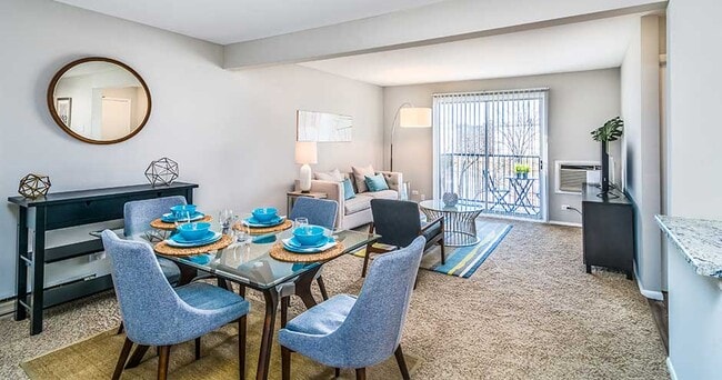 The Lakes at Fountain Square Apartment Homes