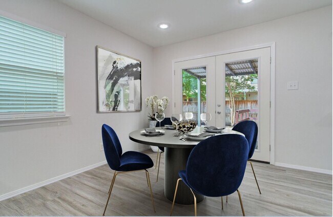 Photo - 5704 Darling St