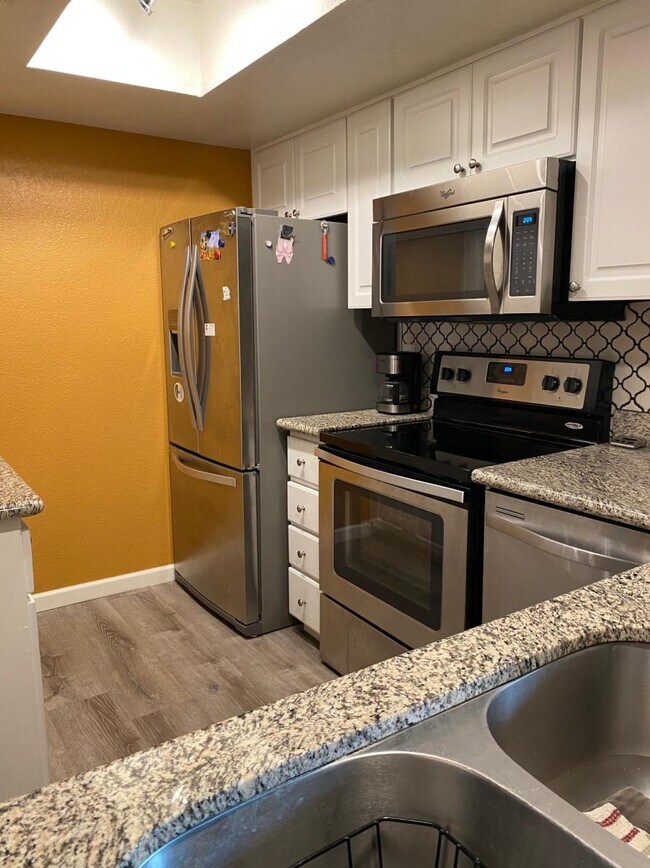 Photo - 4850 E Desert Cove Ave Unidad #126