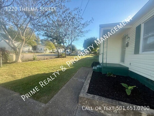 Photo - 1220 Thelma St