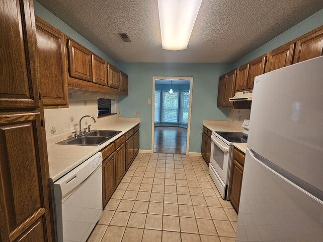 Photo - 6902 Persimmon Pl