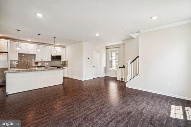Photo - 23265 Milltown Knoll Square