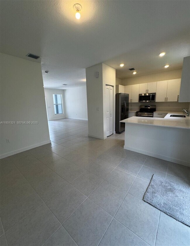 Photo - 140 SW 184th Way