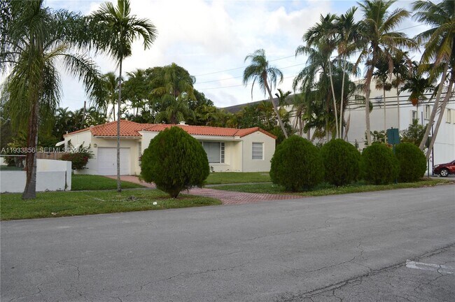 Photo - 165 NE 98th St