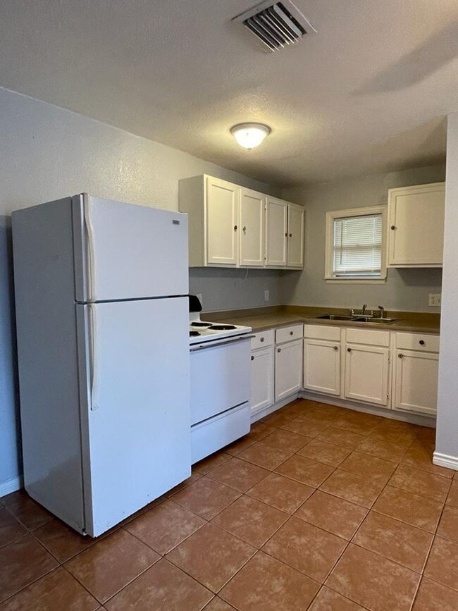 Photo - 306 Lake Rd Unit B