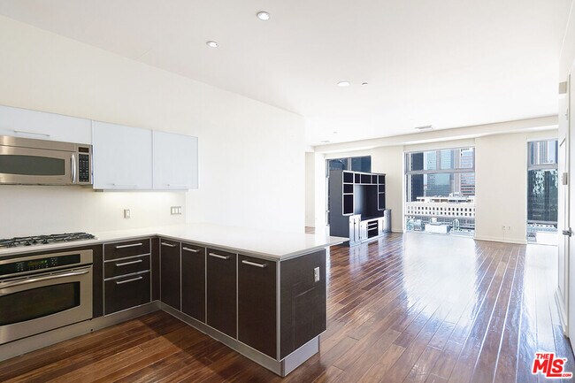 Photo - 801 S Grand Ave Unit 1506