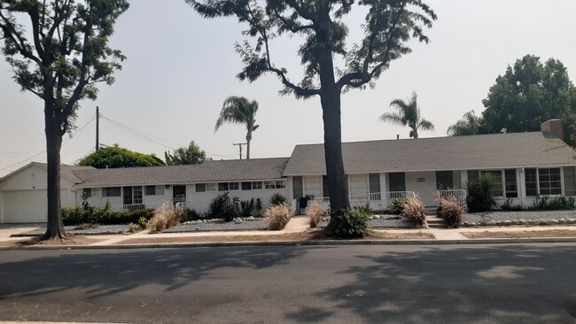 Photo - 1400 E Marshall Pl