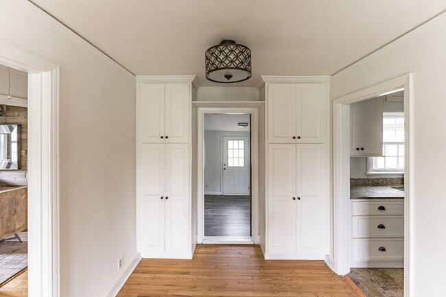 Photo - COMING SOON! Charming 3 bedroom 1 bathroom for rent!
