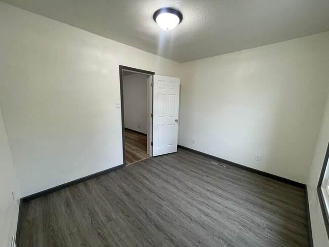 526 4th St SW