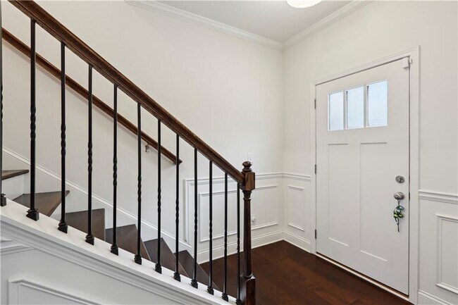 Photo - 178 Munira Ln SW