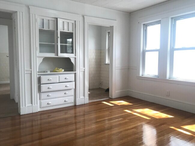 Photo - 6 Endicott Ave