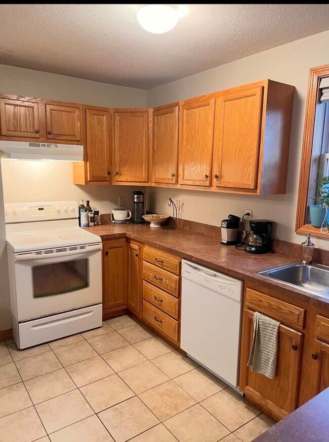 Photo - 33B Parsons St Unit B