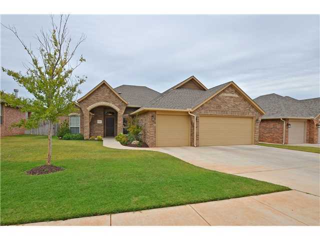 Building Photo - Highly Sought After Stonebridge Addition- ...