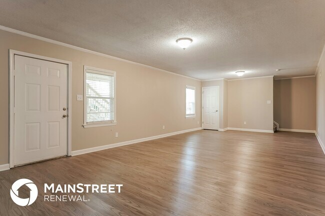 Photo - 4210 Queen Victoria Pl