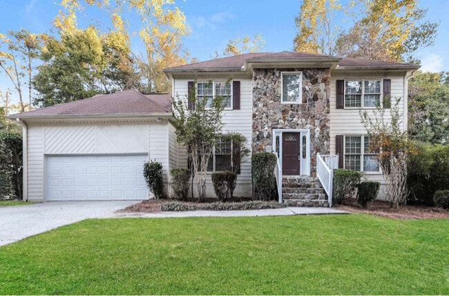 Building Photo - 2444 Quentin Dr