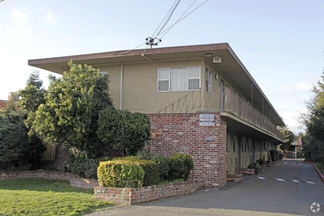 Cherry Way Apartments - Cherry Way Apartments