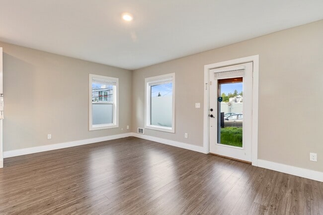 Photo - Newly Renovated and Modern 2BR Apartments in Columbia City Unit #1