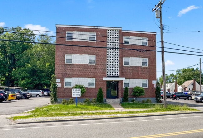 Building Photo - 161-163 Tolland St