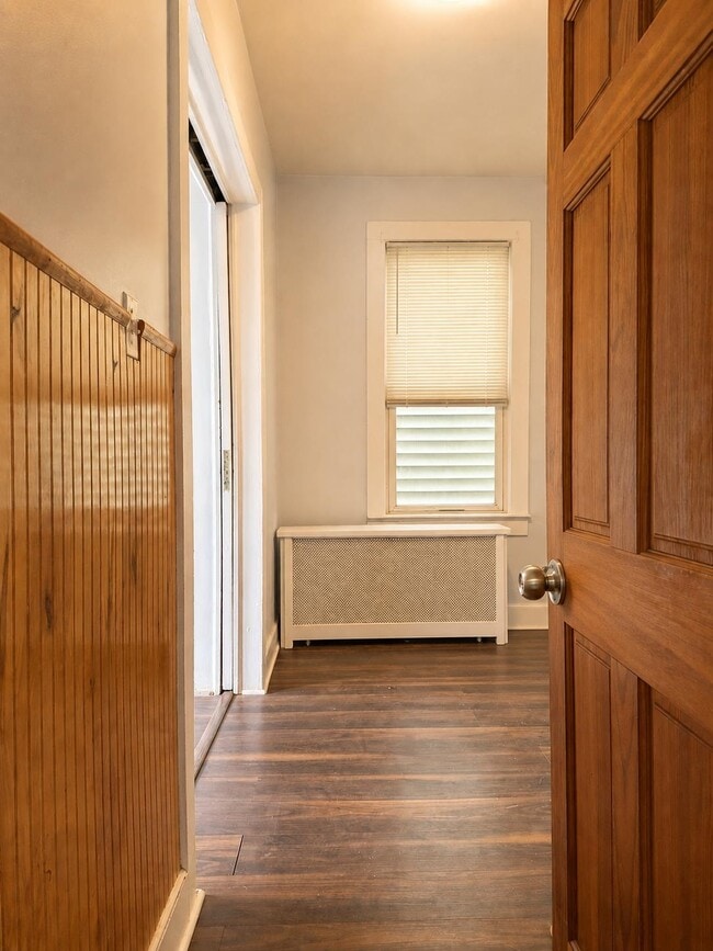 Photo - 187 Clerk St