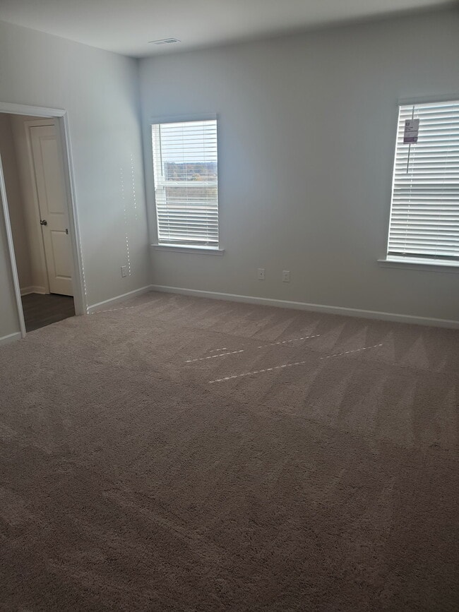 Photo - 5702 Hagler Loop