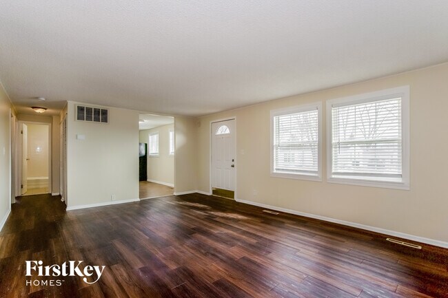 Photo - 728 Jackson Ave