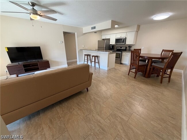Building Photo - 5327 Summerlin Rd Unit 2707