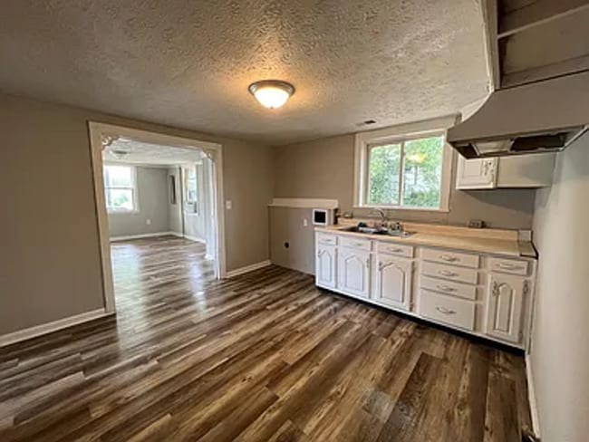 Photo - 436 Hickman St