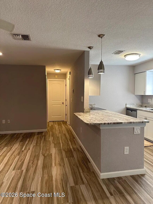 Photo - 1325 Johns Cir