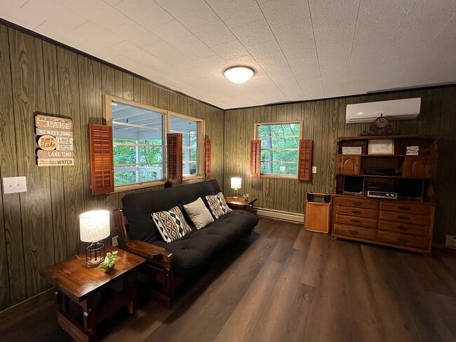 Photo - 110 Harbor Side Dr