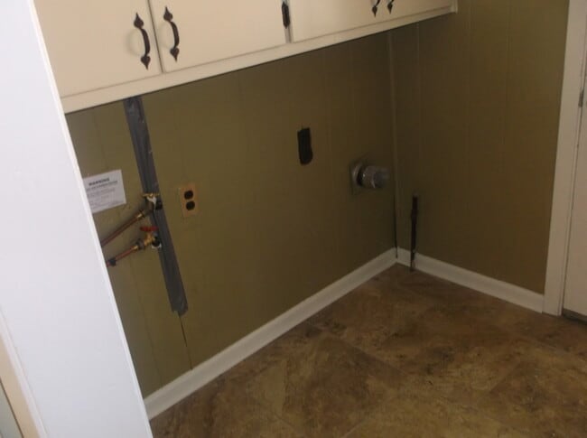 Photo - 412 Dreger Rd