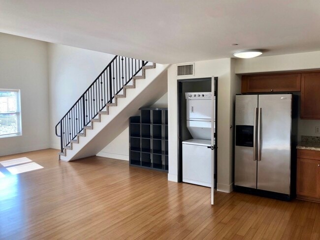 Photo - 255 W 7th St Unit 20