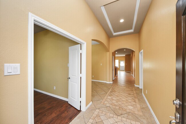 Photo - 5327 Wolfpen Ridge Ln