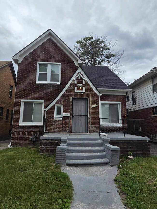 Building Photo - 15765 Ward Ave