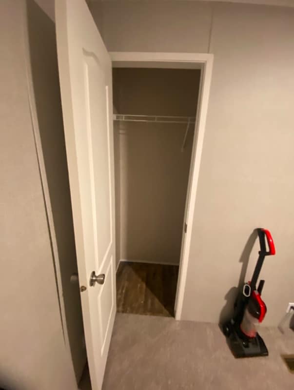 Photo - 325 Robin Ln