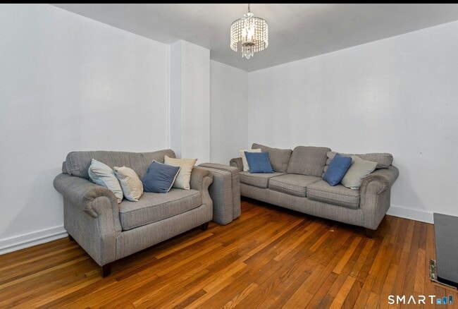 Photo - 18 Grandview Ave Unit 3