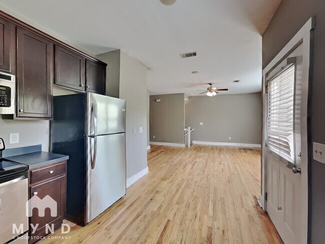 Photo - 175 Herring St