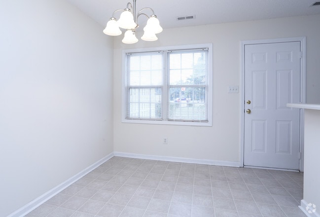 2BR, 2.5BA - 1050 SF- Dining Area