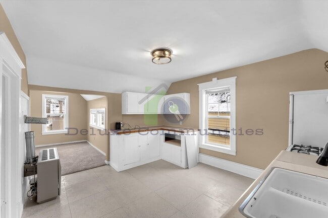 Photo - 655 High St SW Unidad 2