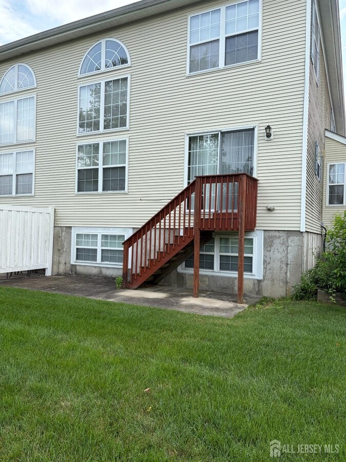 Photo - 193 Fountayne Ln