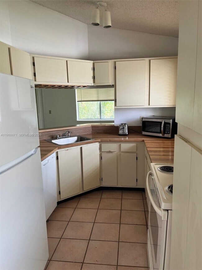 Photo - 6500 Chasewood Dr Unidad G