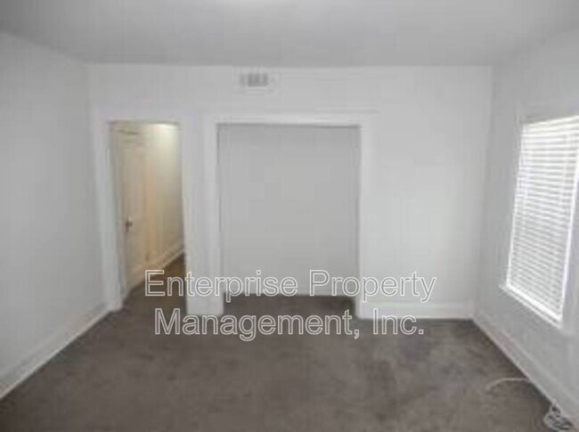 2360 Forest Ave Unit 4