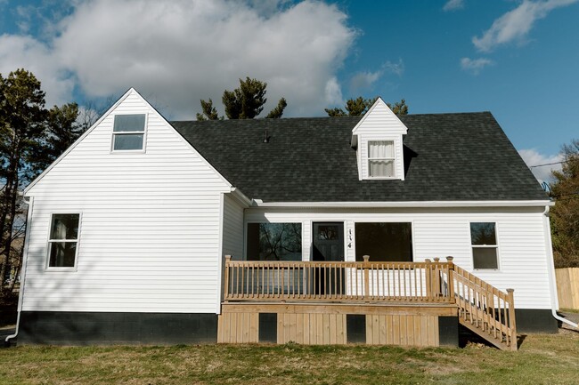 Building Photo - 114 Baker St Unit Apt #2