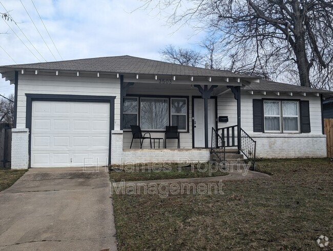 Building Photo - 3503 E 30th Pl Rental