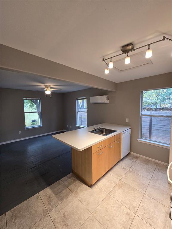 Photo - 1703 Maple Ave