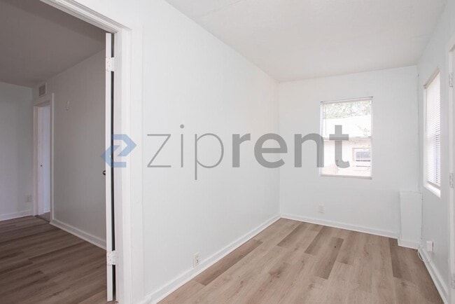 Photo - Unit