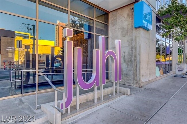 Building Photo - 353 E Bonneville Ave Unit 359 Rental
