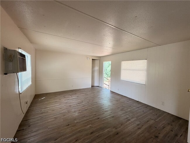 Photo - 8146 Tolles Dr