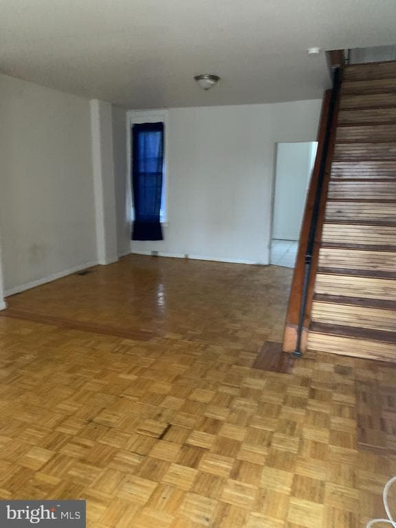 Photo - 6239 N Woodstock St