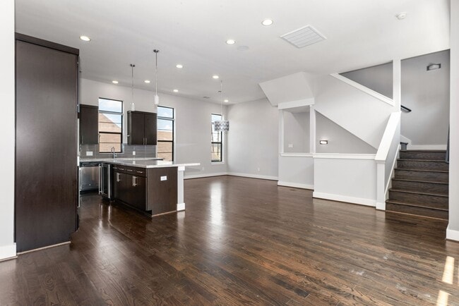 Building Photo - 1705 Weber St