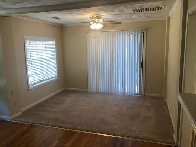 Photo - 2008 Rosemont Dr